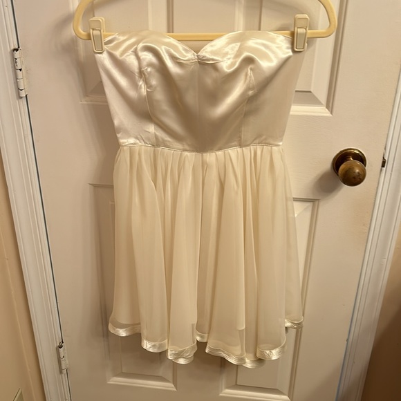 Wedding dress, sash and veil. Handmade. - Picture 9 of 13